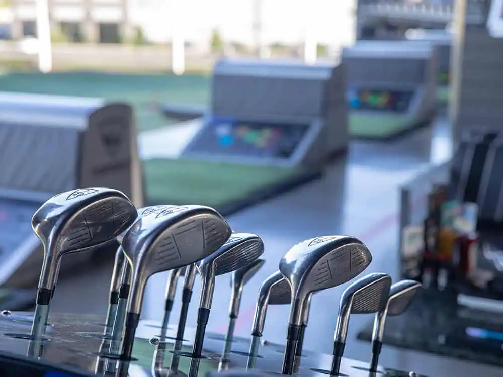 Golf clubs and bays